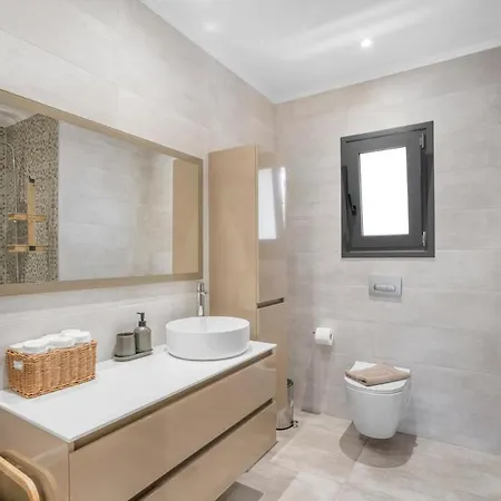 Villa Chriselia - 3 Bedrooms With Sea Access Vathi (Meganisi)