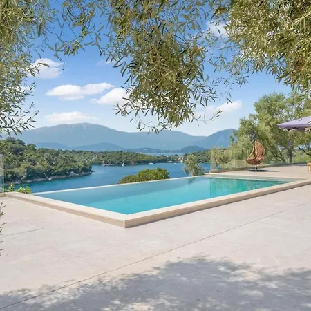 Chriselia - 3 Bedrooms With Sea Access * Vathi (Meganisi)