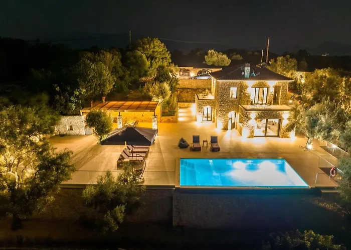 Chriselia - 3 Bedrooms With Sea Access Vathi (Meganisi)