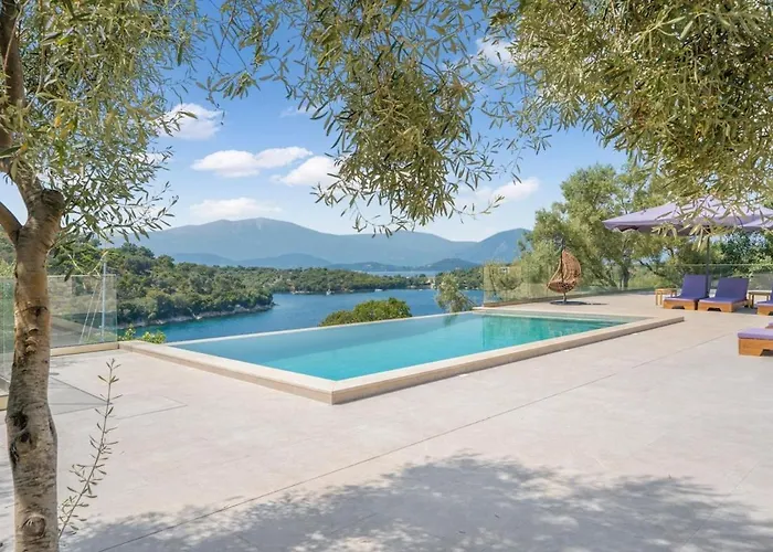 Chriselia - 3 Bedrooms With Sea Access * Vathi (Meganisi)